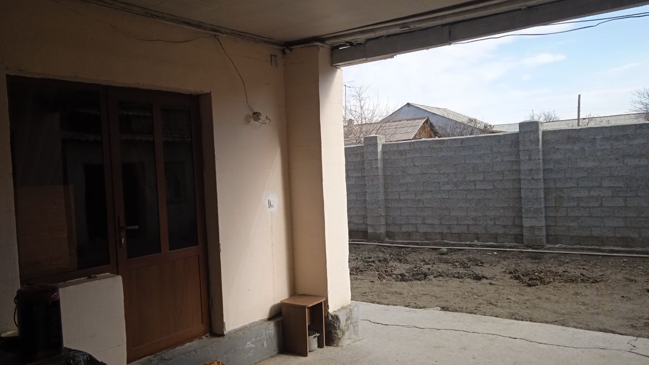 срочна сотилади ховли