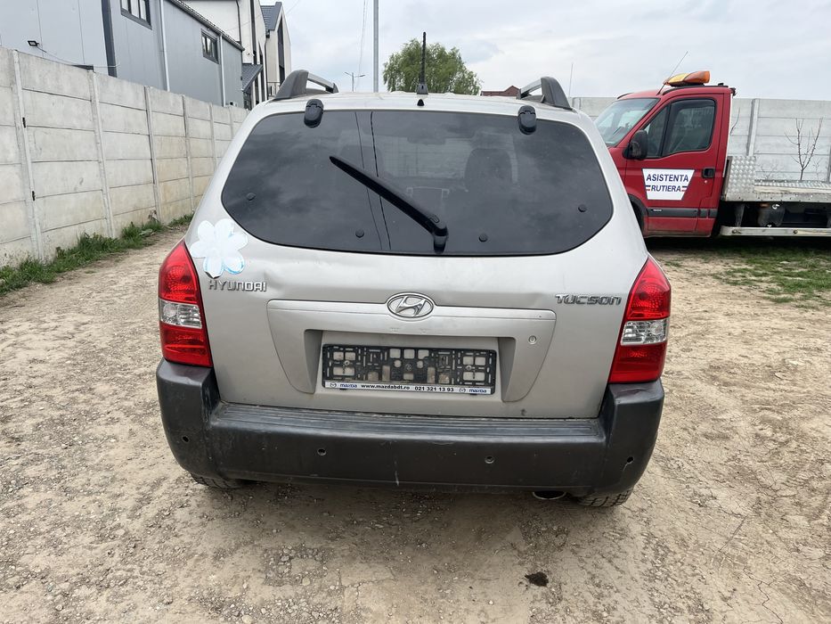 Vand  caseta de directie Hyundai Tucson 2.0 benzina 2005-2009