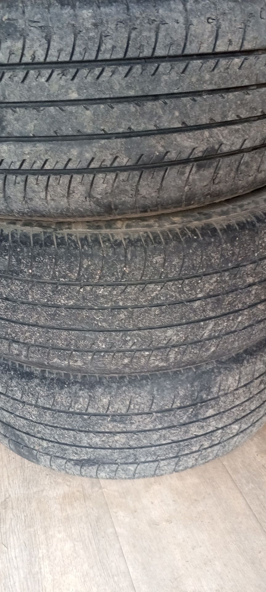 Срочно продам комплект летней шины