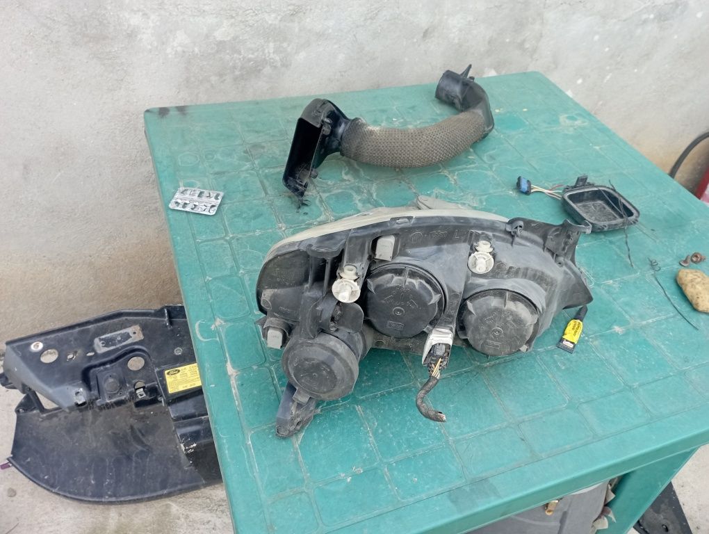 Far Opel Corsa C Partea Stîngă