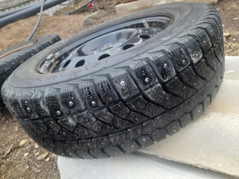 Продам шиный виатти 185/65/14