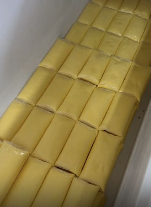 Масло май ірімшік сыр сметана қаймақ