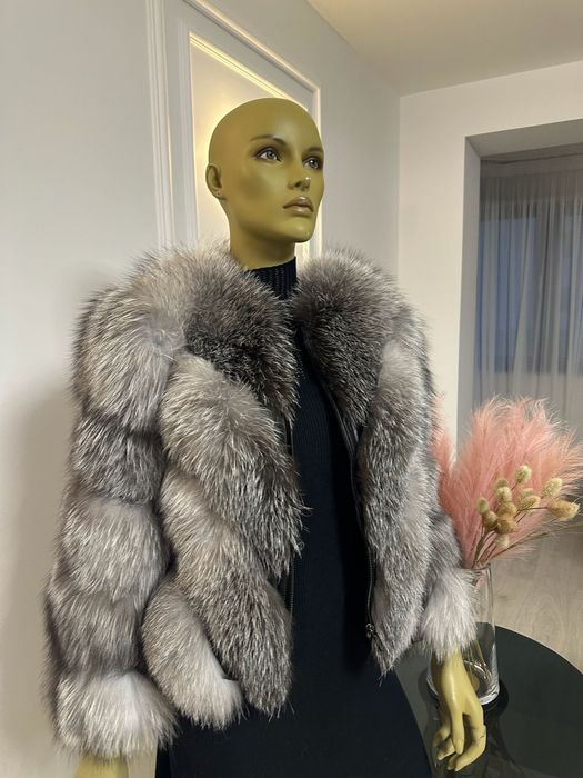 Haina de blana eleganta