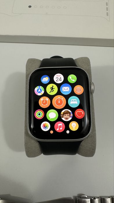 Apple watch 5 cutie originala si accesorii