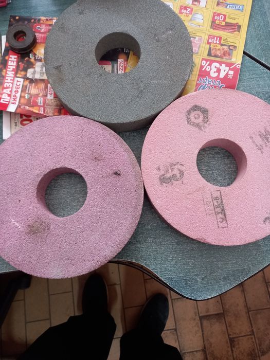 Продавам абразияи почти всички размери до ф 900