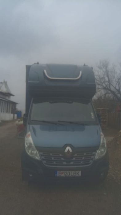 Vând Renault Master