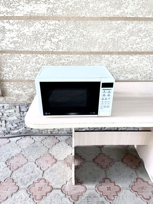 Продам микроволновую печку рабочая 100%