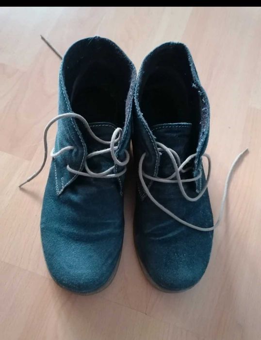 Ghetuțe piele întoarsă, cu șiret