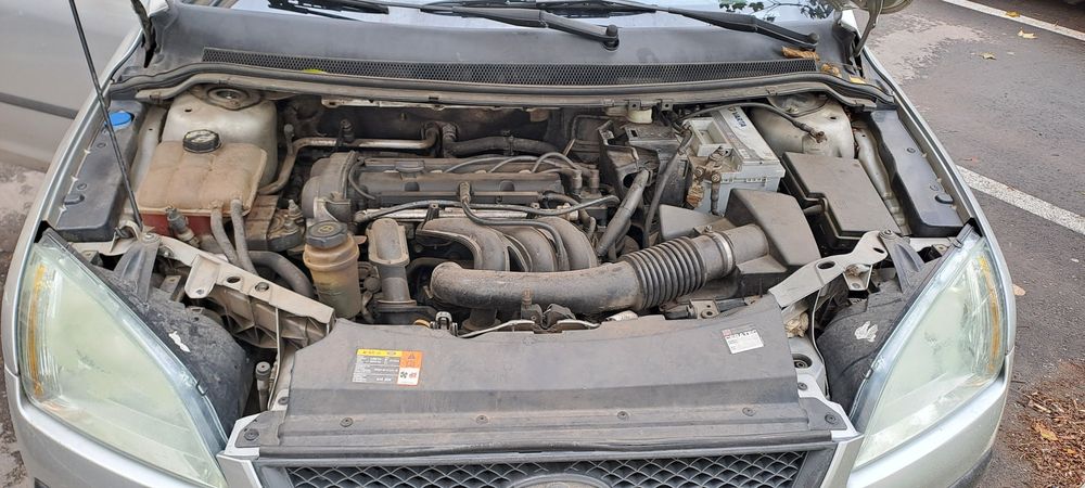 Vând Ford focus 2 1.6