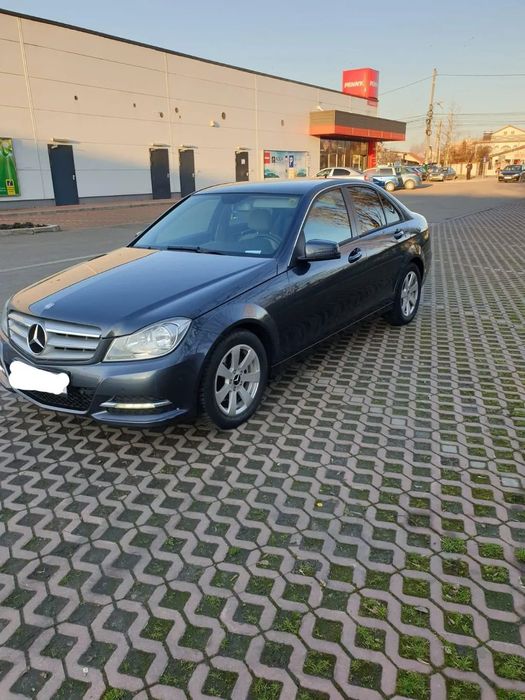 Mercedes-Benz C Vând Mercedes clasa C