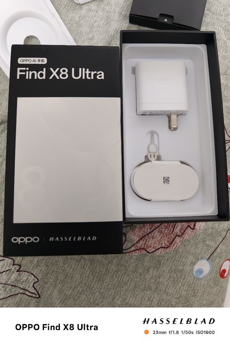 Vând oppo x 8 ultra 16/1tb alb