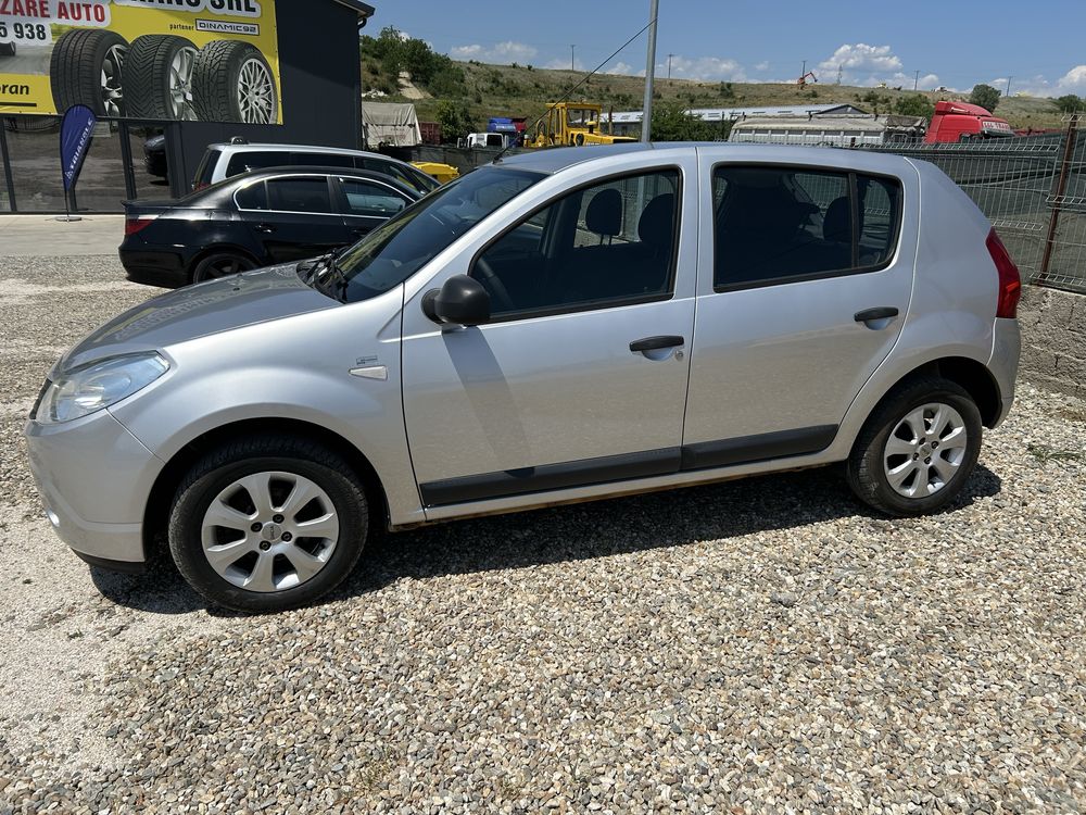 Dacia Sandero impecabila
