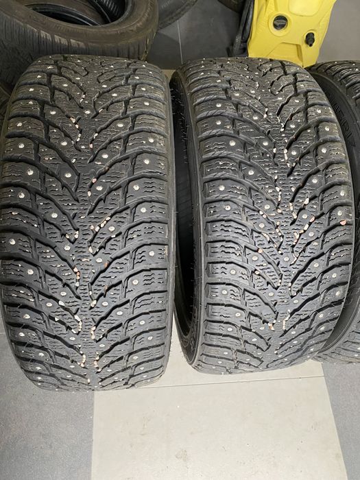 Cauciucuri iarna 235 45 17 cu crampoane, cuie, spike