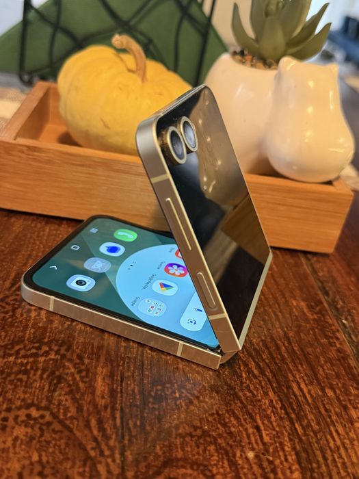 Samsung Galaxy Flip 6 256GB