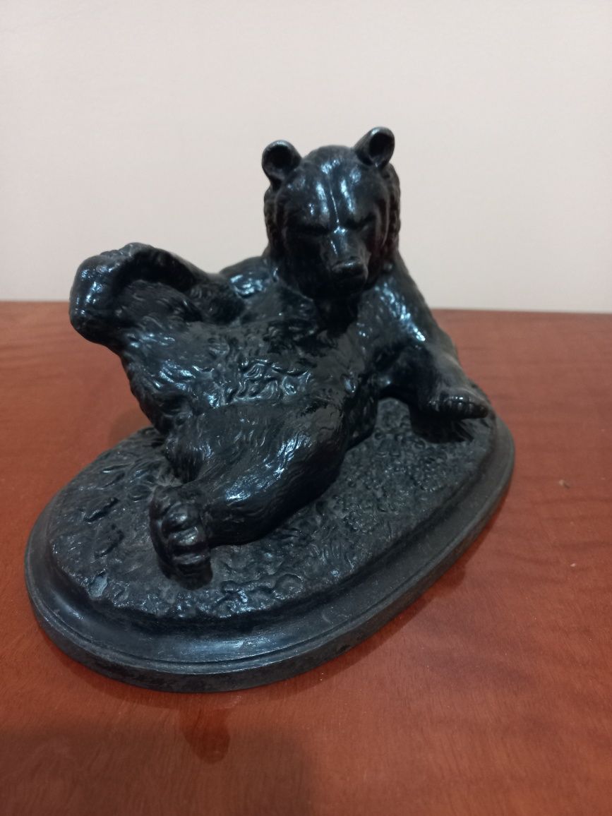 Продам статуэтка Медведь  Каслинское литье
