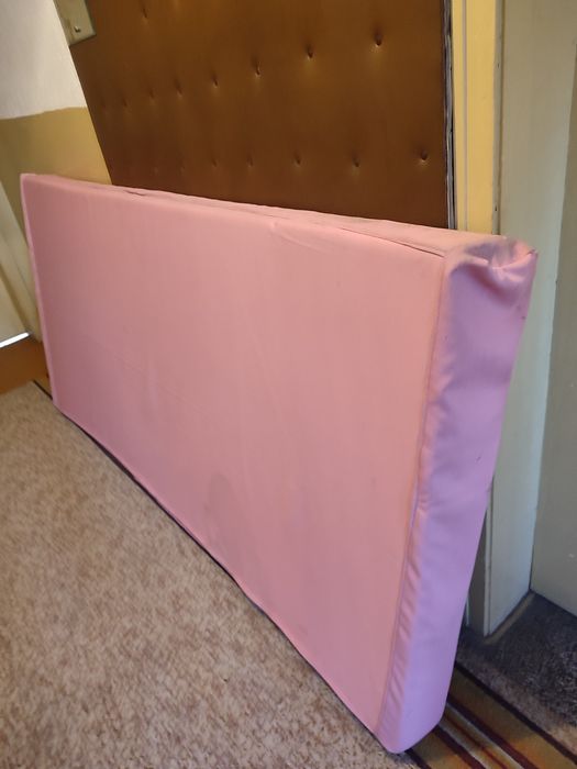 Продавам дюшек 190/90/10