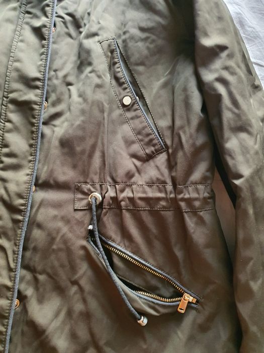 Geaca cu gluga khaki  Zara