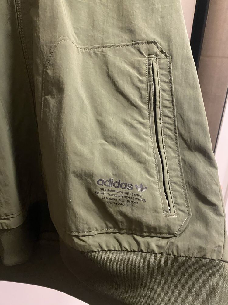 Тънко мъжко яке Adidas