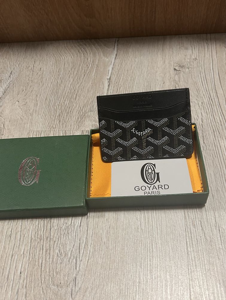 Portofel goyard.