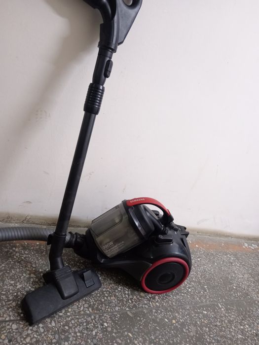 Продаётся пылесос Samsung