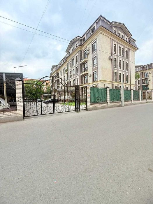 V1592 ПРОДАЕТСЯ 3/4/5 на: Спутник 16 А