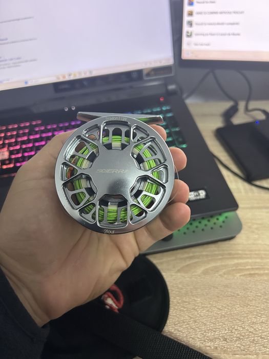 Lanseta la musca + molineta + mustea confectionate manual