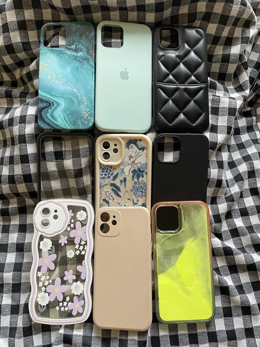 Калъфи за iPhone 12