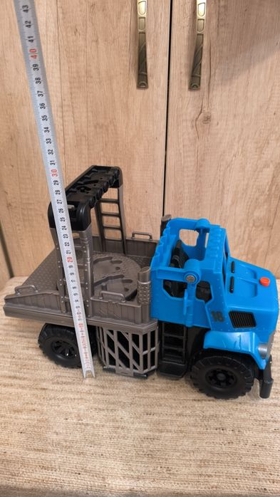 Lot 2 masini dimensiuni mari