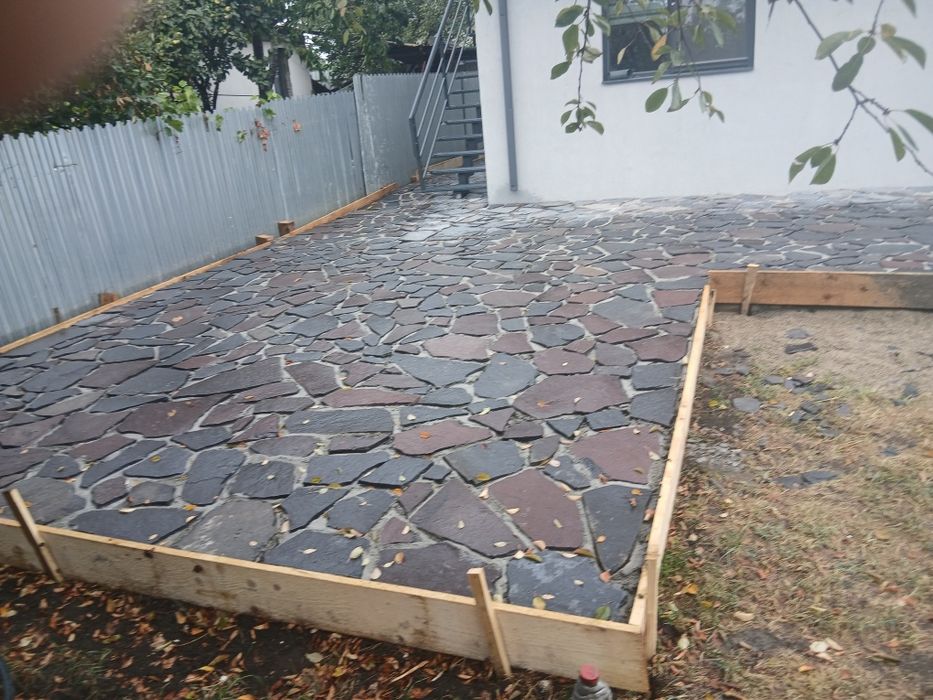 Lucrări Pavaje piatra naturala decorativa