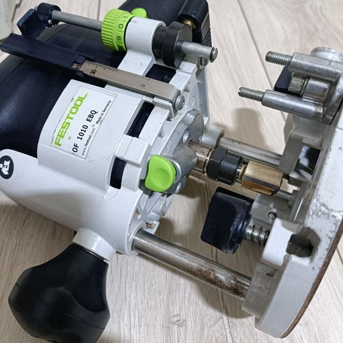 Freza profesionala pentru lemn Festool OF 1010EBQ