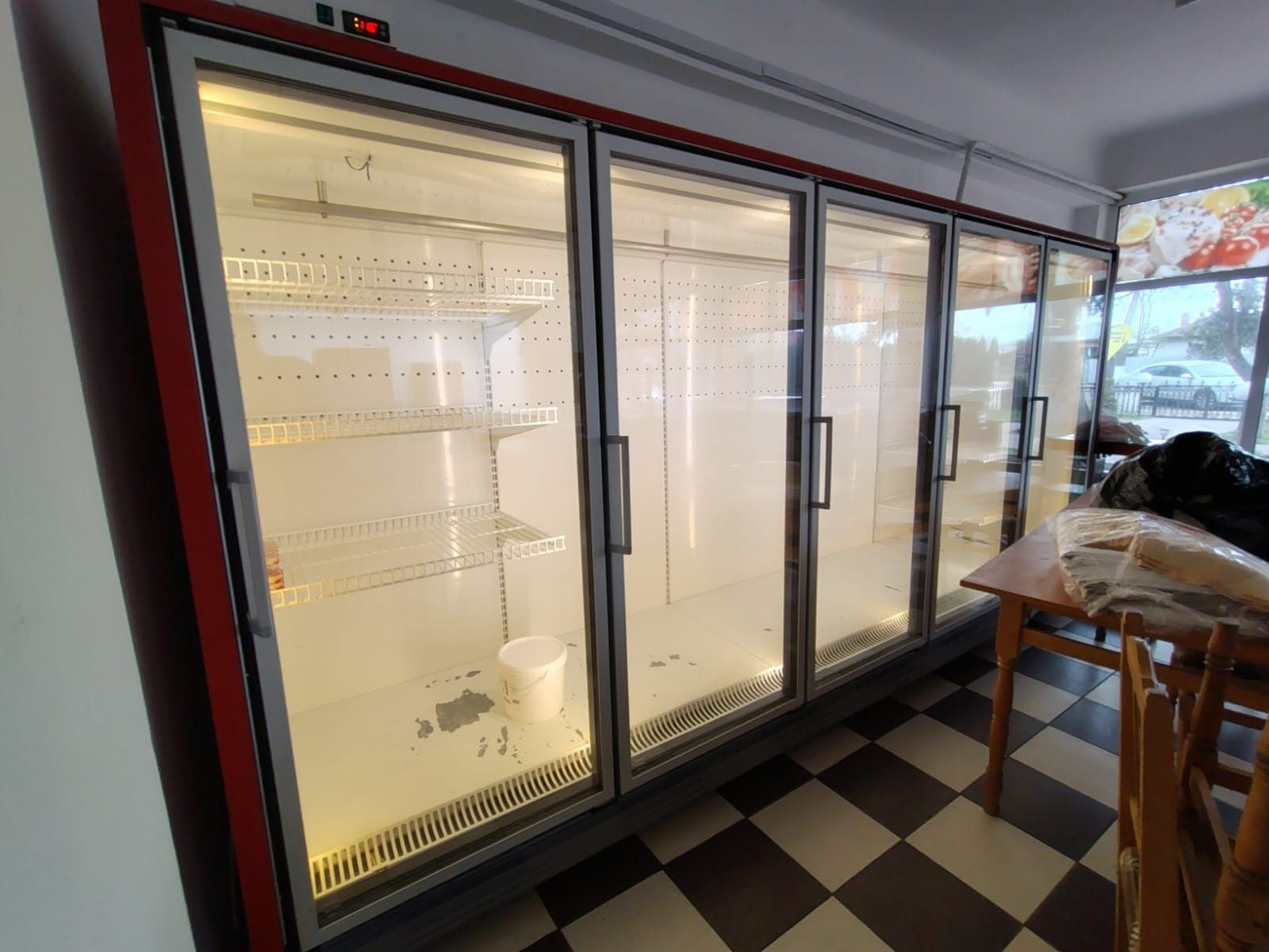 Vitrina Frigorifica,Masă rece 5 Usi,Vitrina Orizontală +Agregate,380V