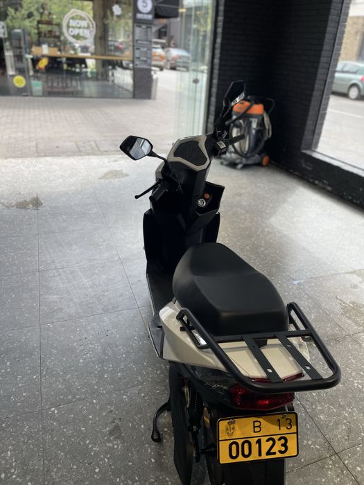 Vand scuter electric fara permis limitat 25