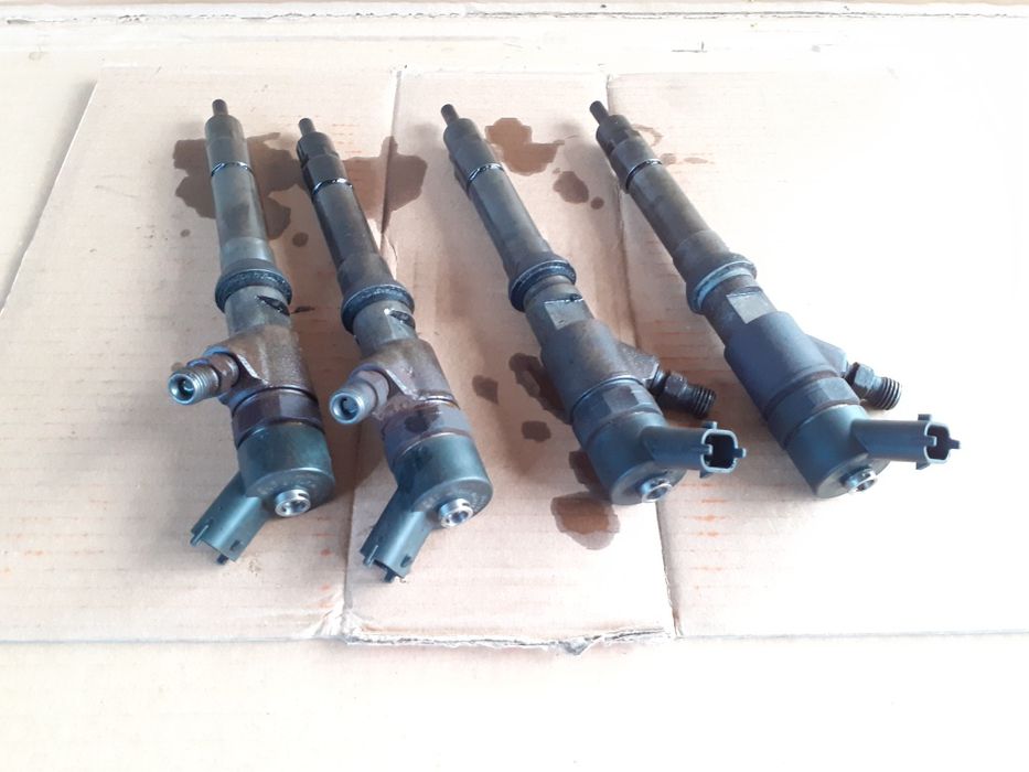 Injectoare iveco motor 2 3 35C10 35C12 35S10 35S12