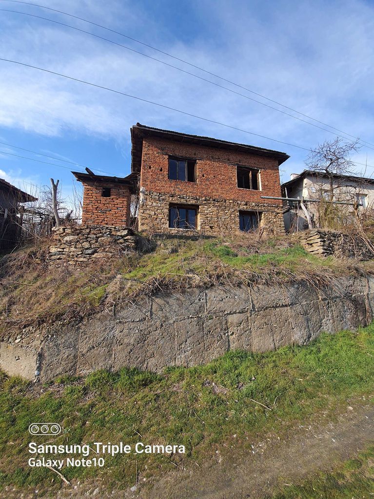 Продава се Къща в с. Цапарево, Област Благоевград - 128 кв.м за 147 €/кв.м - Снимка #2
