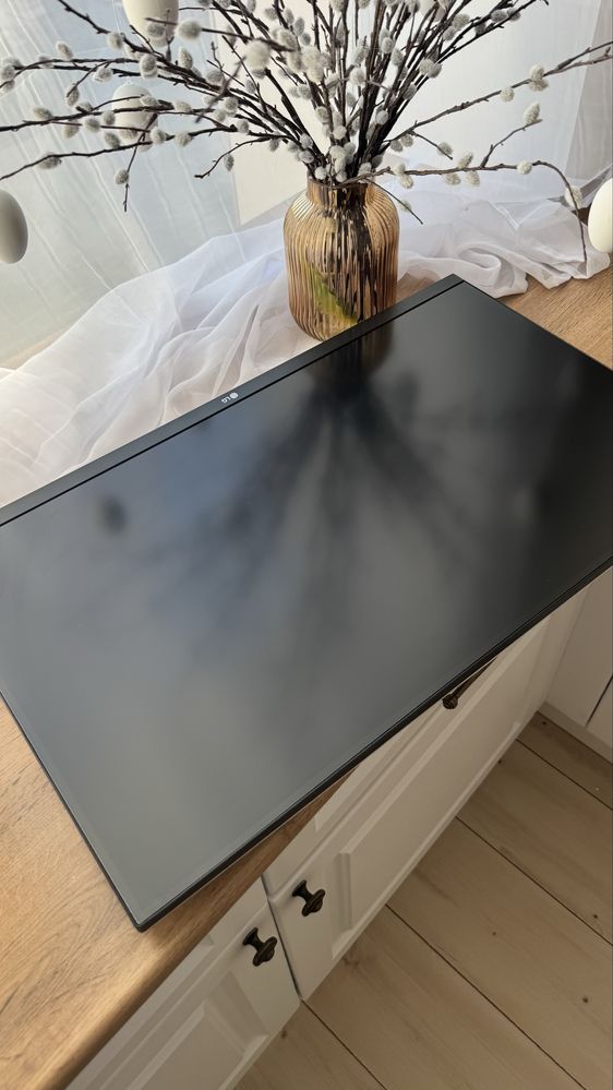 Игровой монитор 27" LG 27UL650-W