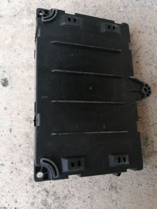 Продавам оригинален модул за теглич за Пежо, Ситроен