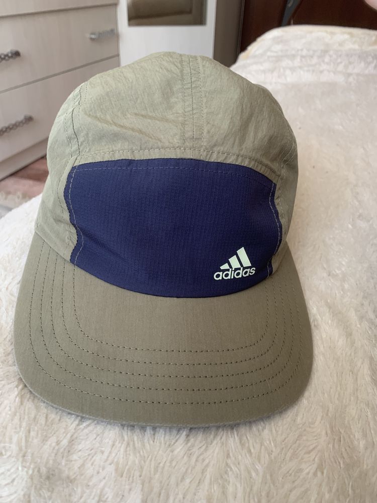 Продам кепку Adidas