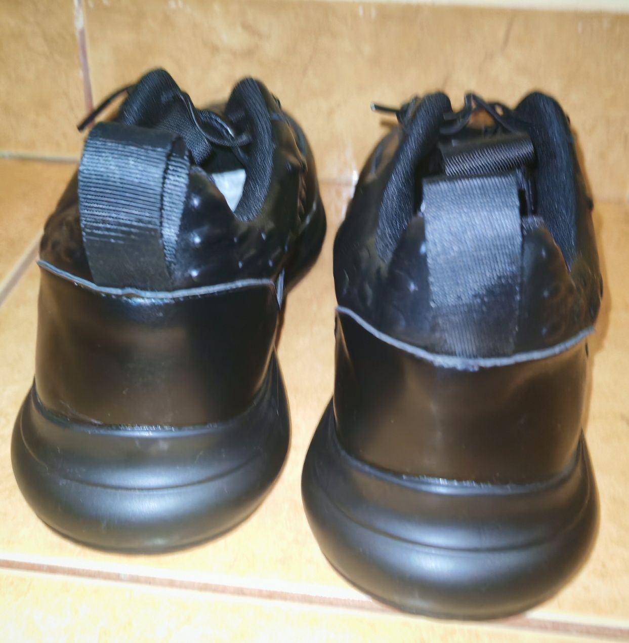 Pantofi noi mărimea 40 interior 26 cm