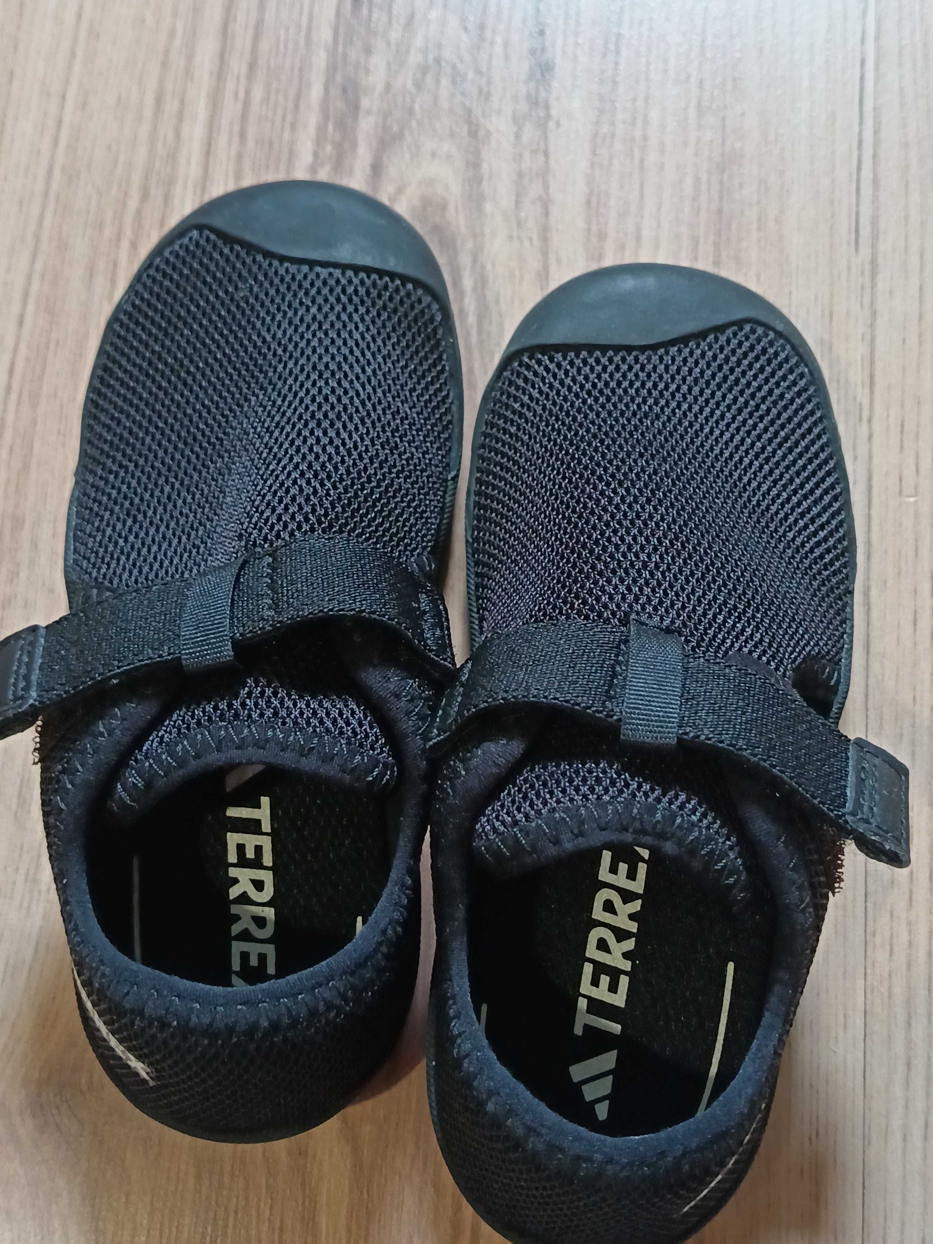 Нови Adidas детски сандали 27 номер