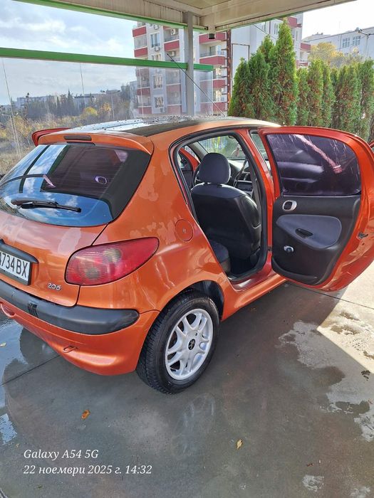 Пежо 206, 99г., 1.9 чист дизел, 90 коня. Напълно обслужено!