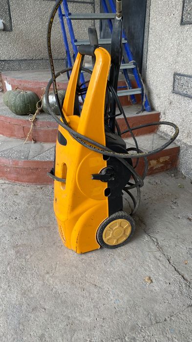 портативная мойка высокого давления