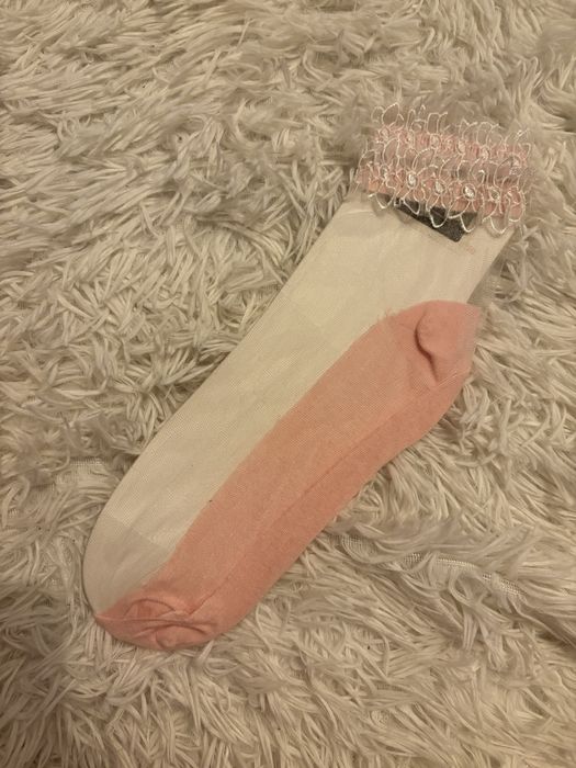 Șosete semitransparente