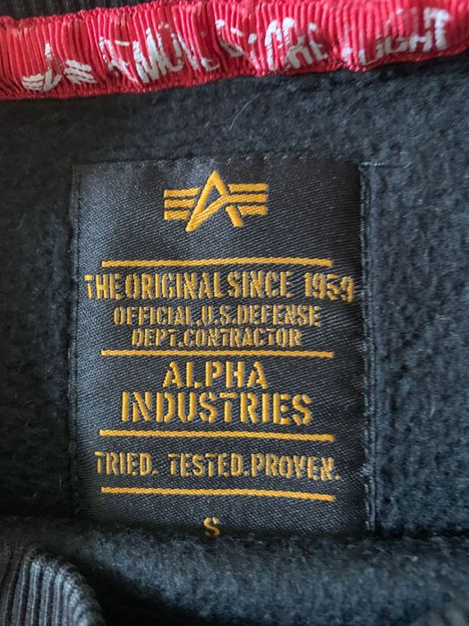 Суичър на alpha industries