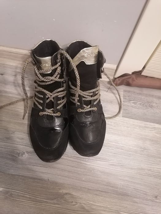 Обувки Gino Rossi