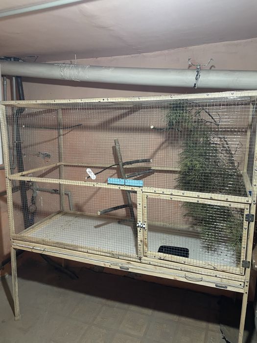 Продам клетку для птиц (вольер)