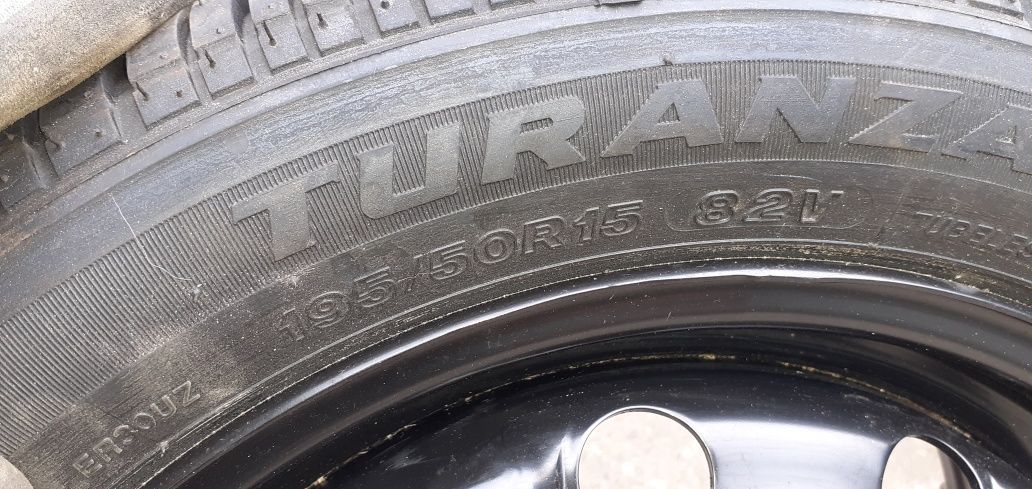 Cauciucuri de vara și Roata cu janta 195/50 R15