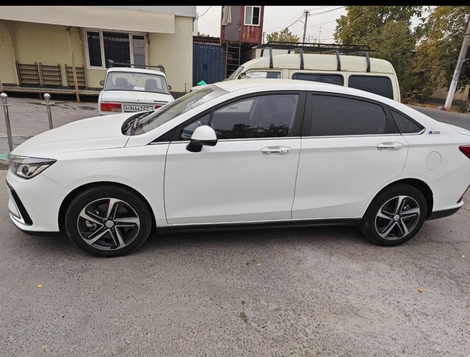 Baic EU5 2020 yil elktor kiraskasi toza