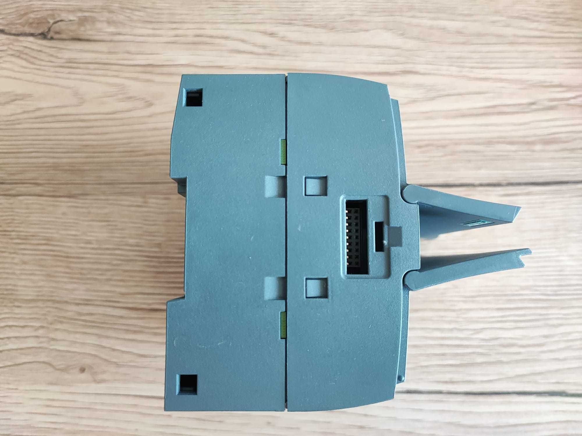 SIemens SIMATIC S7-1200 CPU 1211C AC/DC/RLY