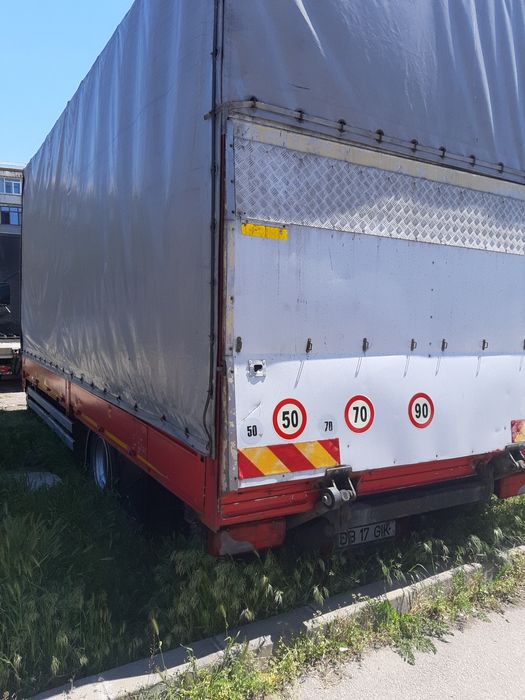 De vînzare Camion daf lf 45 220 10 T 15 europaleti lift tavan decopert