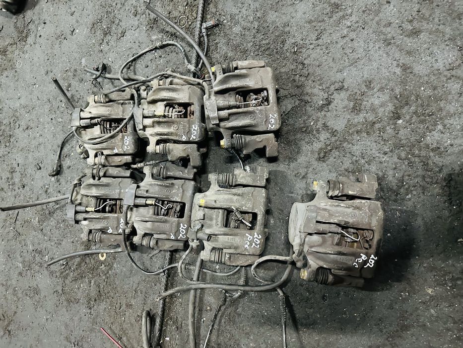 Мерседес W203 W209 передние тормозные суппорт авторазбор бу запчасть